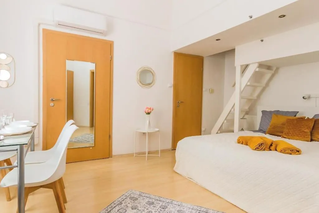 Apartment Trendy 2 Room Flat, Next To Corvin Mall Free Huge Garage! Ac,Dishwasher,Washmachine, Smart Tv Budapest
