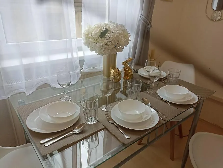 Trendy 2 Room Flat, Next To Corvin Mall Free Huge Garage! Ac,Dishwasher,Washmachine, Smart Tv Budapest Apartment