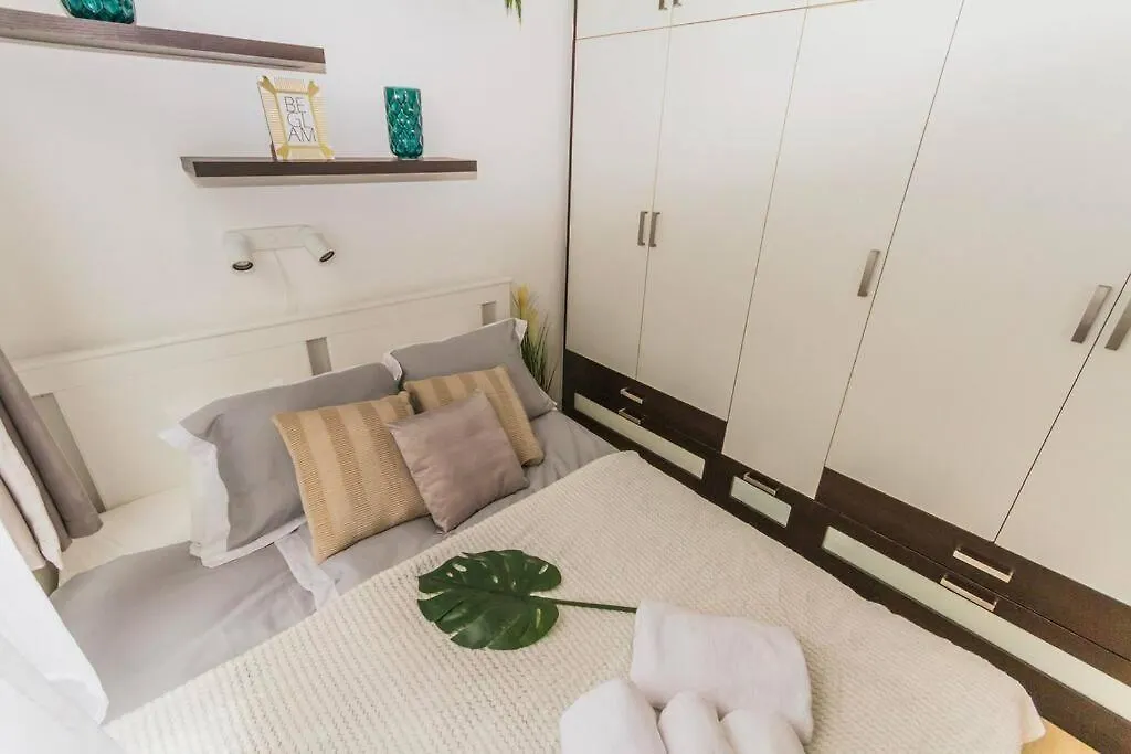 Apartment Trendy 2 Room Flat, Next To Corvin Mall Free Huge Garage! Ac,Dishwasher,Washmachine, Smart Tv Budapest